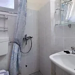 S6 Guest house Nikiana